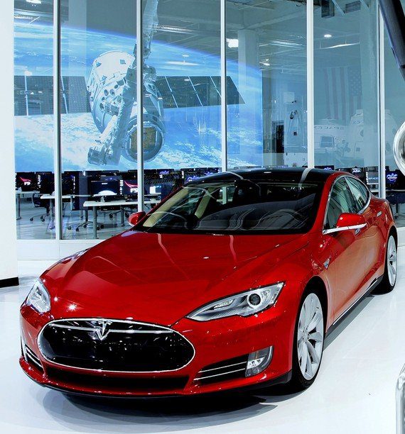 Tesla S EV