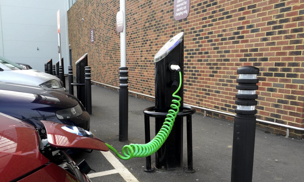 leaf charging with Green Coil Type 1 to Type 2 Cable